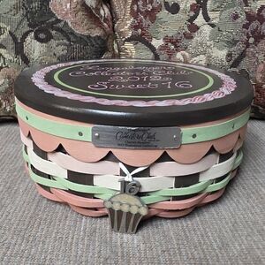 Longaberger Collectors Club 2012 Sweet 16 basket set. 